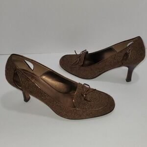 Circa Closed Toe Pumps Cut Outs Herringbone BowAccent Sz 8 Preppy Old Money Work